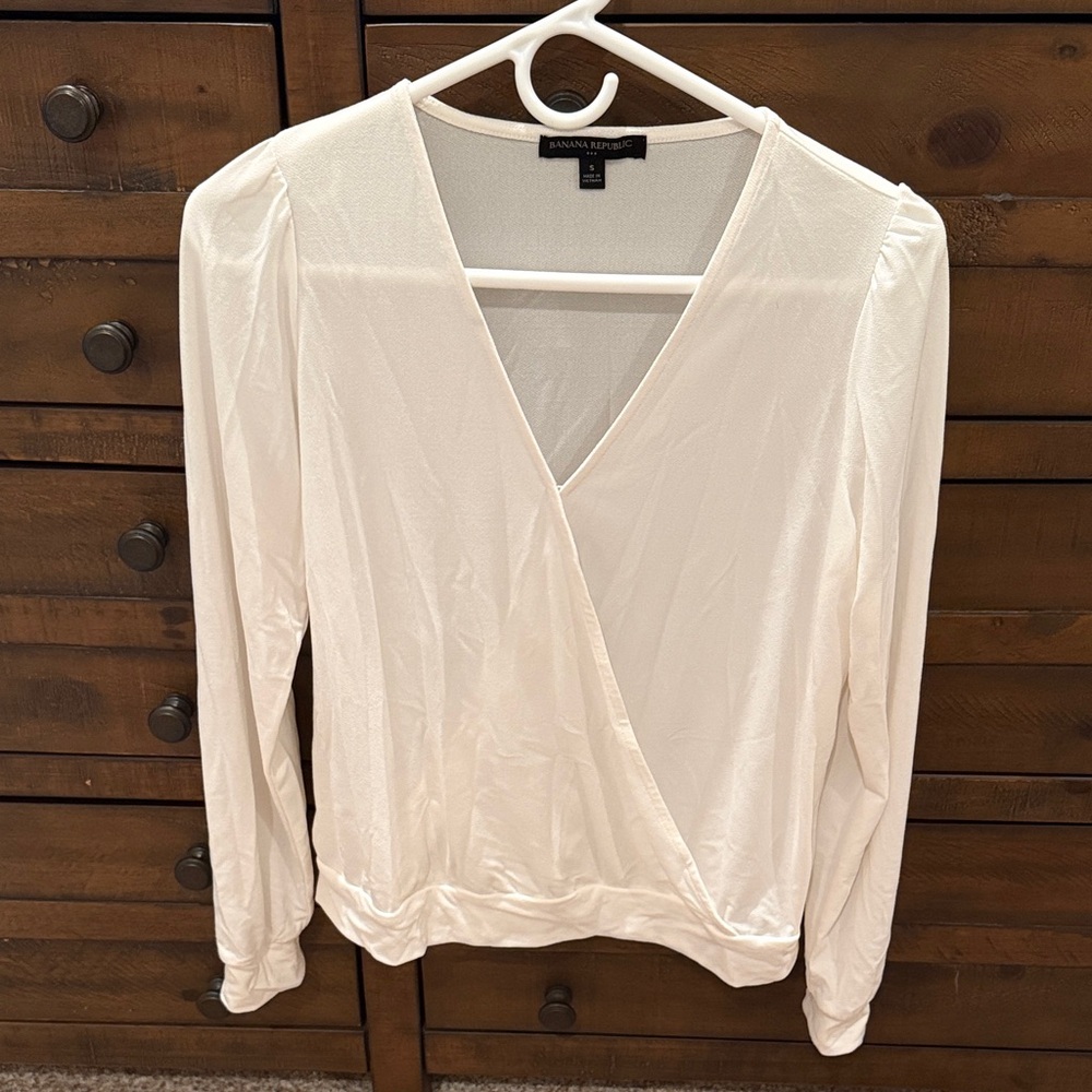 Banana Republic White V-Neck Blouse